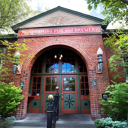 מלון בנד Mcmenamins Old St. Francis School מראה חיצוני תמונה